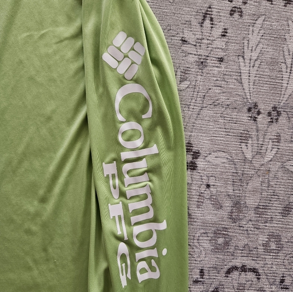 Columbia Women's small PFG Tidal Tee Hoodie, UV Protection, Moisture-Wicking - Picture 3 of 7